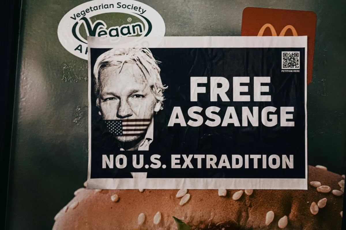 Assange lands in Australia a free man